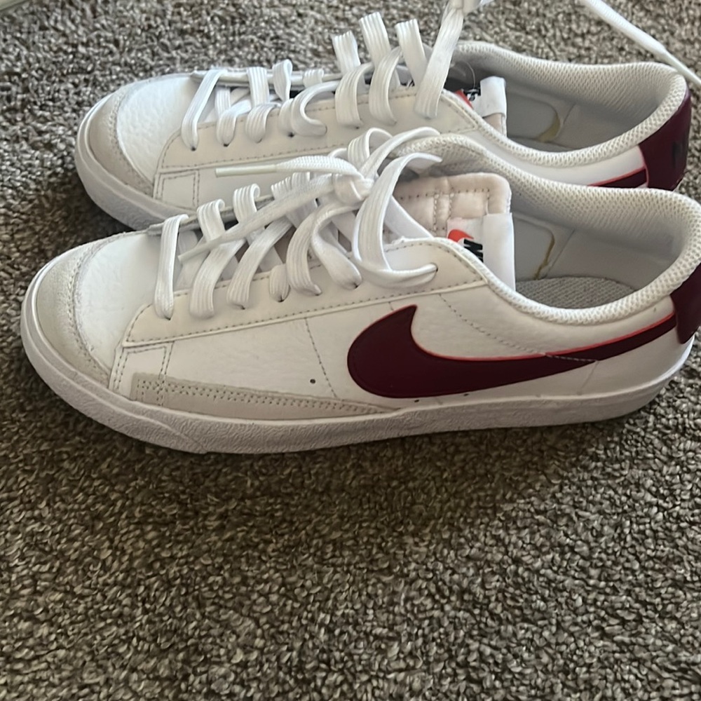 Nike low top blazers boys 6/ New/ no box